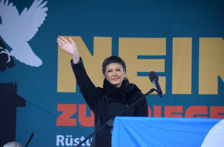 <p>Sahra Wagenknecht en un acto 'contra la guerra' en Berlín en 2023. / <strong>Ferrán Cornellá (CC BY-SA 4.0)</strong></p>