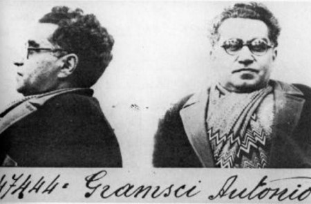 <p>Fotografías de Antonio Gramsci en 1933. / <strong>Dominio público</strong></p>