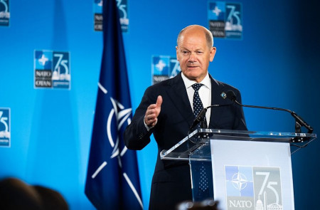 <p>El canciller alemán Olaf Scholz en la cumbre de la OTAN de julio de 2024. / <strong>Steffen Kugler / Gobierno Federal alemán</strong></p>