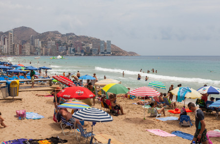 <p>Playa de Levante, en Benidorm. / <strong>Diego Delso</strong></p>