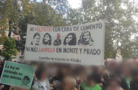 <p>Pancarta en la manifestación por el derecho a la vivienda el 13 de octubre en Madrid. / <strong>Asamblea de Vivienda de Villalba</strong></p>