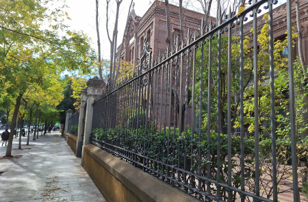 <p>La fundación Fausta Elorz, en la calle Torrijos / Conde de Peñalver en Madrid. / <strong>R.A.</strong></p>