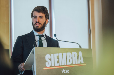 <p>Juan García-Gallardo, durante una rueda de prensa en febrero de 2022.<strong> / Vox</strong></p>