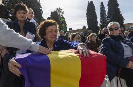 <p>Familiares de José Teodoro Campos, fusilado por el franquismo el 11 de septiembre de 1940 en Paterna. / <strong>Eva Máñez</strong></p>