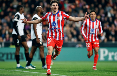 <p>Julián Álvarez celebra su primer gol contra el Valencia. / <strong>Atlético de Madrid</strong></p>