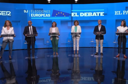 <p>Las candidatas y candidatos españolas a las elecciones europeas, momentos antes de iniciar el debate electoral. / <strong>YouTube (Cadena SER)</strong></p>