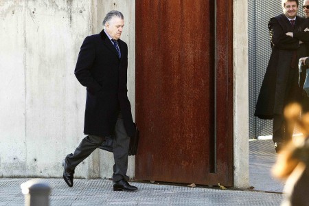 <p>Luis Bárcenas, el lunes 16 de enero, llegando a la Audiencia Nacional.</p>