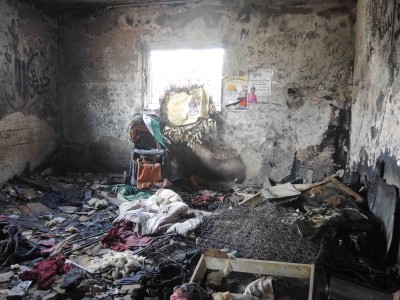 <p>Interior calcinado de la casa de la familia Dawabsha tras el <em>Duma attack</em> de 2015.</p>