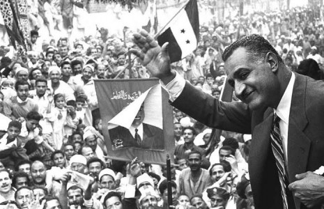 <p>Gamal Abdel Nasser, presidente de Egipto entre 1954 y 1970, en un acto en Mansoura en mayo de 1960. </p>