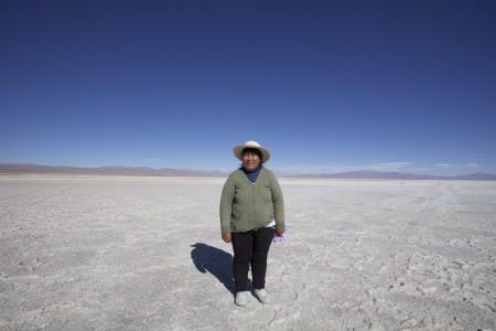 <p>Verónica Chávez en Salinas Grandes (Argentina).</p>