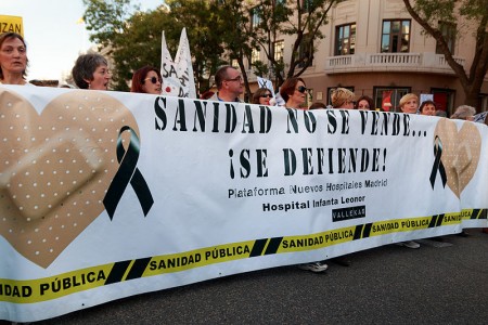 <p>Manifestación de la Marea Blanca contra la privatización de la sanidad pública en Madrid. </p>