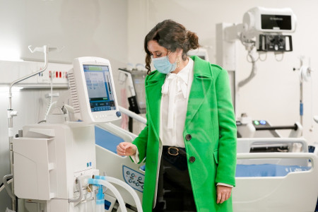 <p>Díaz Ayuso, durante la inauguración del Hospital Enfermera Isabel Zendal, el pasado 1 de diciembre de 2020.</p>