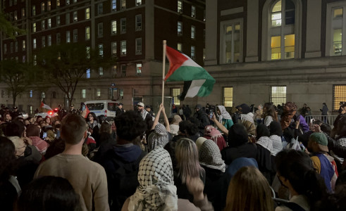 <p>Estudiantes universitarios protestan contra el genocidio de Gaza en Nueva York. / <strong>Álvaro Guzmán Bastida</strong></p>