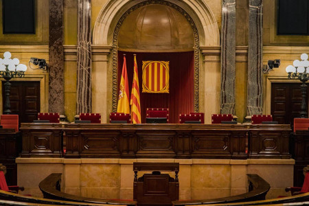 <p>Mesa del Parlament, a la espera de la elección de sus miembros, 13 de mayo. / <strong>Parlament de Catalunya</strong></p>