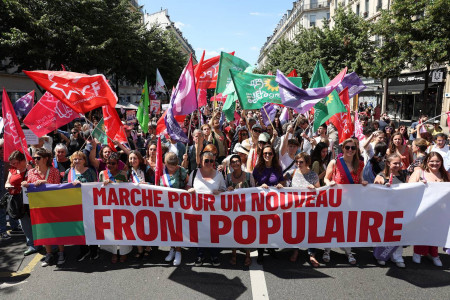 <p>Manifestación por los derechos de las mujeres y de apoyo al Nuevo Frente Popular en París. / <strong>La France Insoumise (X)</strong></p>