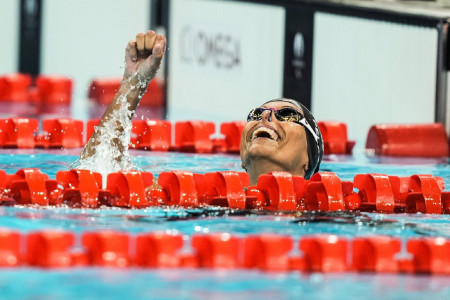 <p>Teresa Perales celebra su vigesimoctava medalla en los Juegos Paralímpicos. / <strong>Comité Paralímpico Español</strong></p>