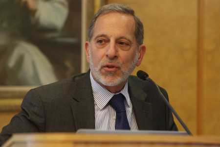 <p>El catedrático Rashid Khalidi en un evento del Centro Sakip Sabanci de Estudios Turcos de la Universidad de Columbia en 2019. / <strong>Michael Dames</strong></p>