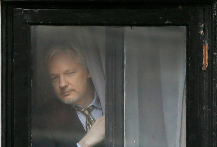 <p>Julian Assange fotografiado en la embajada de Ecuador en Londres, donde buscó refugio en el verano de 2012. / <strong>Kirsty Wigglesworth, NTB</strong></p>