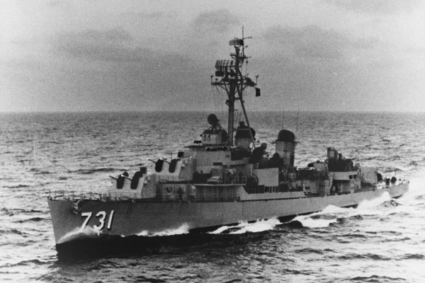<p>El destructor de la Marina de los EEUU USS<em> Maddox</em>, a principios de la década de 1960.</p>
