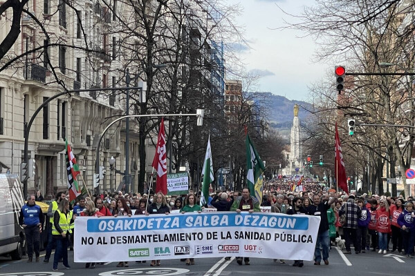 <p>Manifestación contra la privatización de Osakidetza el 25 de febrero de 2023.</p>