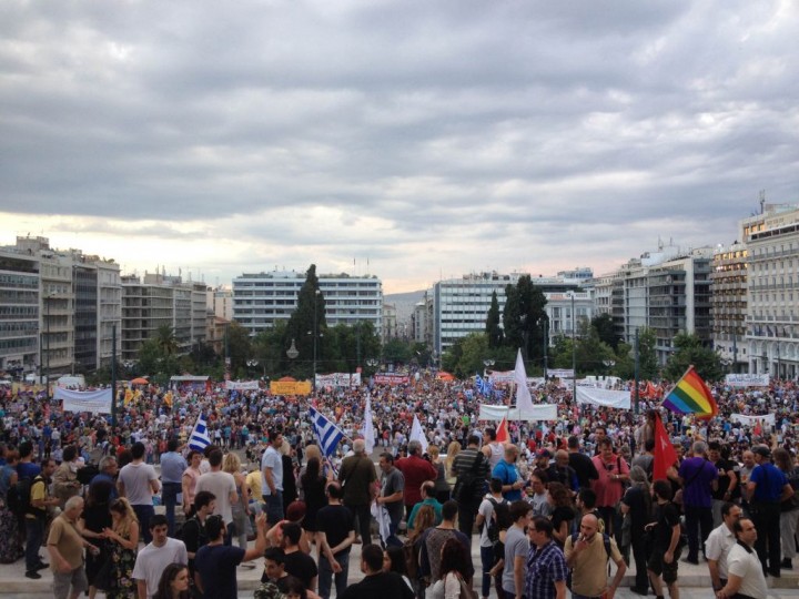 <p>Imagen de la plaza Syntagma en Atenas, durante una de las protestas contra las políticas de austeridad.</p>