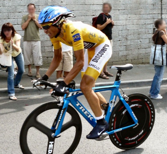 <p>Alberto Contador, en la penúltima etapa del Tour de Francia del 2007.</p>