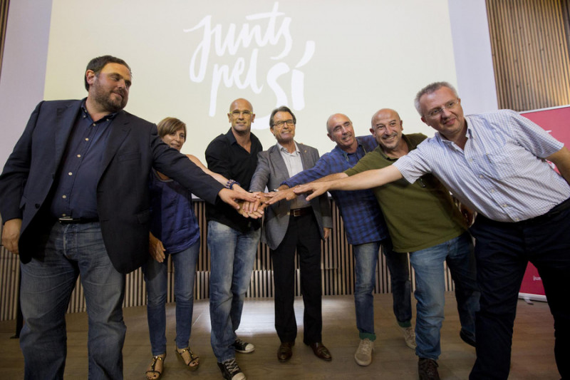 <p>Integrantes de la candidatura de Junts pel sí.</p>