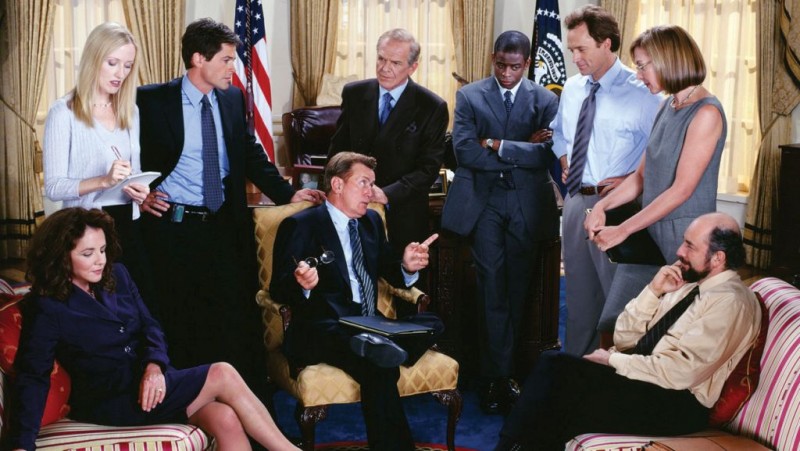 <p>Escena de la serie estadounidense, <em>El ala oeste de la casa</em> <em>Blanca</em> (The west wing).</p>