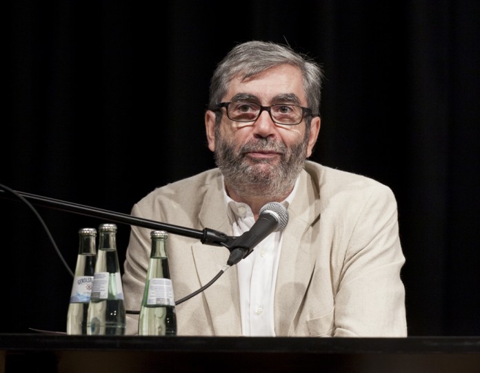 <p>Antonio Muñoz Molina, durante una conferencia en Colonia.</p>