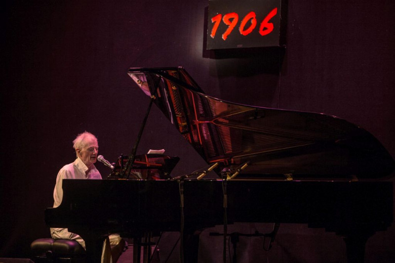 <p>Peter Hammill durante su concierto en Madrid.</p>