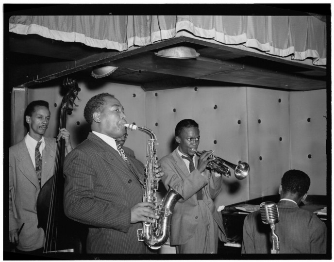 <p>Charlie Parker junto a Tommy Potter, Miles Davis y Duke Jordan.</p>