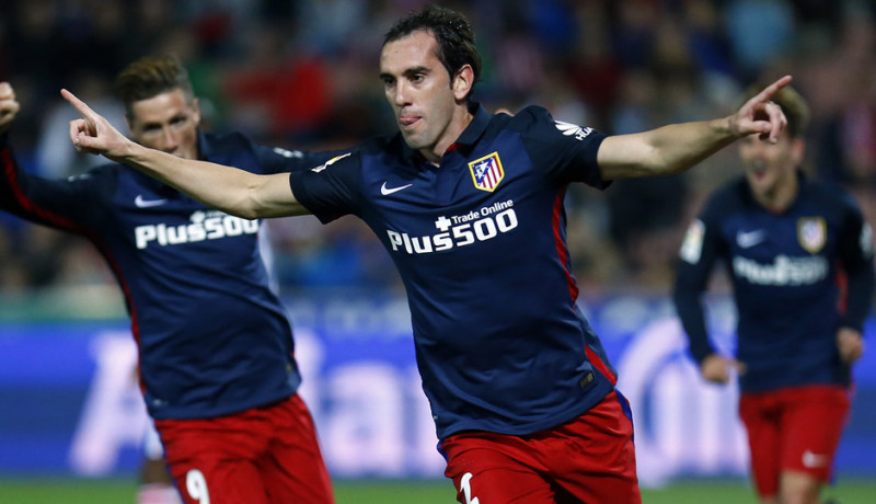 <p>Diego Godín, celebrando un gol en la victoria del Atlético de Madrid en Granada (0-2)</p>