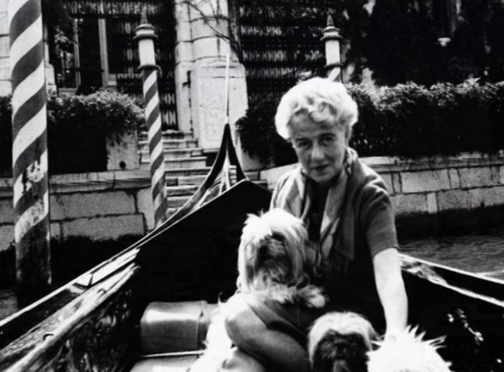 <p>Fotograma del documental <em>Peggy Guggenheim</em>.</p>