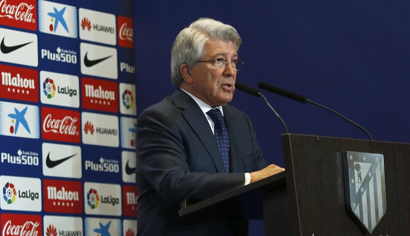 <p>Enrique Cerezo, presidente del Atlético de Madrid, en la presentación de Sime Vrsaljko el 18 de julio</p>