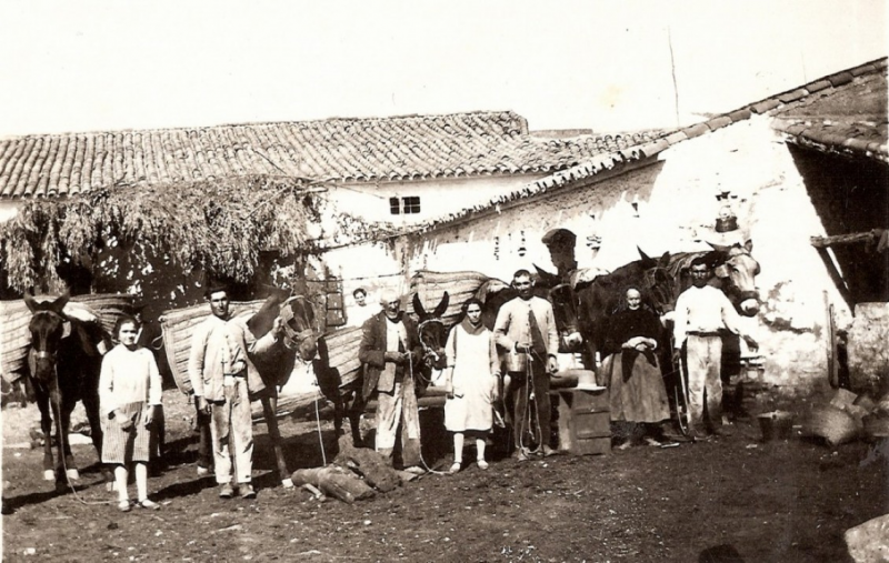 <p>Vendimiadores jornaleros andaluces (1932).</p>