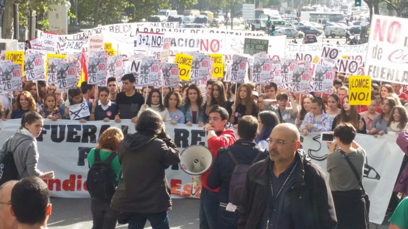 <p>Protesta estudiantil, el 26 de octubre en Madrid, contra las reválidas. </p>