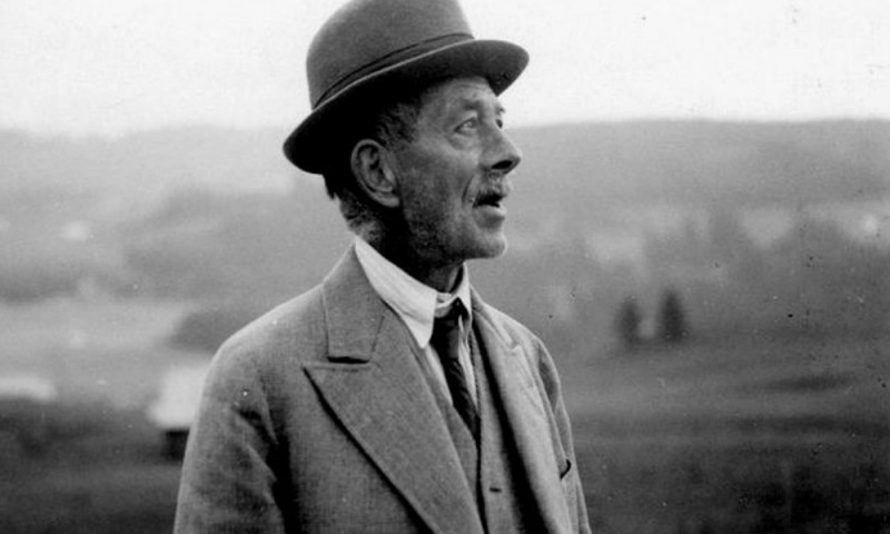 <p>Robert Walser, fotografiado durante uno de sus paseos.</p>