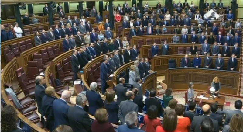 <p>Una imagen del minuto de silencio que se guardó ayer en el Congreso por la muerte de Rita Barberá.</p>