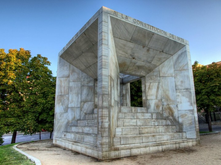 <p>Monumento a la Constitución española de 1978</p>