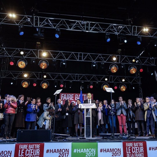 <p>Imagen del mitin de cierre de campaña de Benoît Hamon</p>