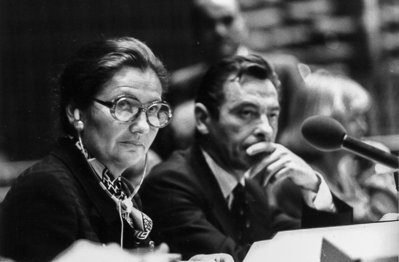 <p>Simone Veil preside una sesión del Europarlamento en Estrasburgo el 12 de octubre de 1979.</p>