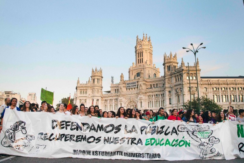 <p>Manifestación contra los recortes en educación y a Lomce, en Madrid. </p>