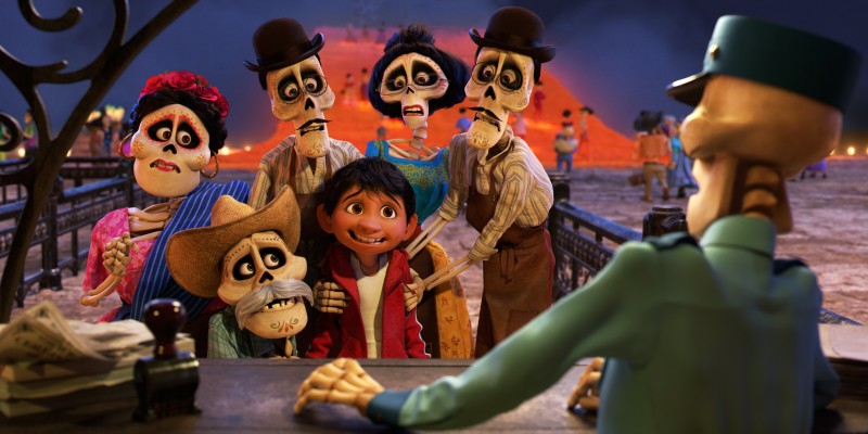 <p>Fotograma de la película de Disney 'Coco'.</p>