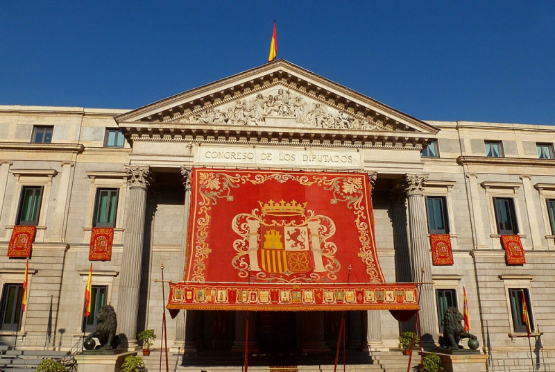 <p>Fachada del Congreso engalanada para la Sesión de Apertura de la X Legislatura, en diciembre del 2011.</p>