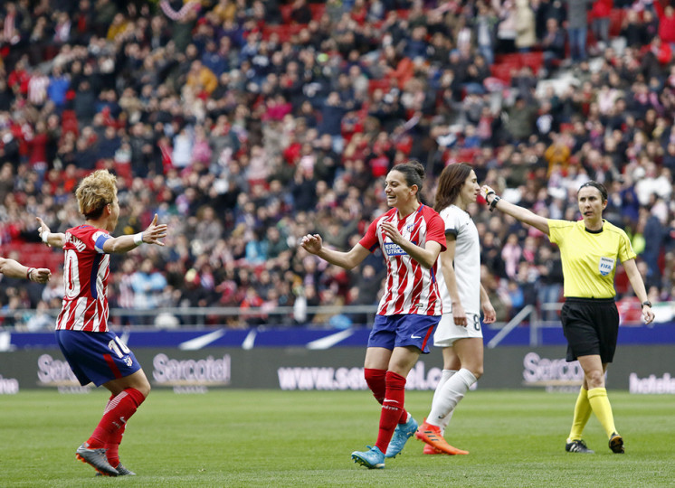 <p>Las jugadoras del Atlético de Madrid Femenino celebran el primer tanto del partido frente al Madrid CFF. 17 de marzo, Wanda Metropolitano.</p>