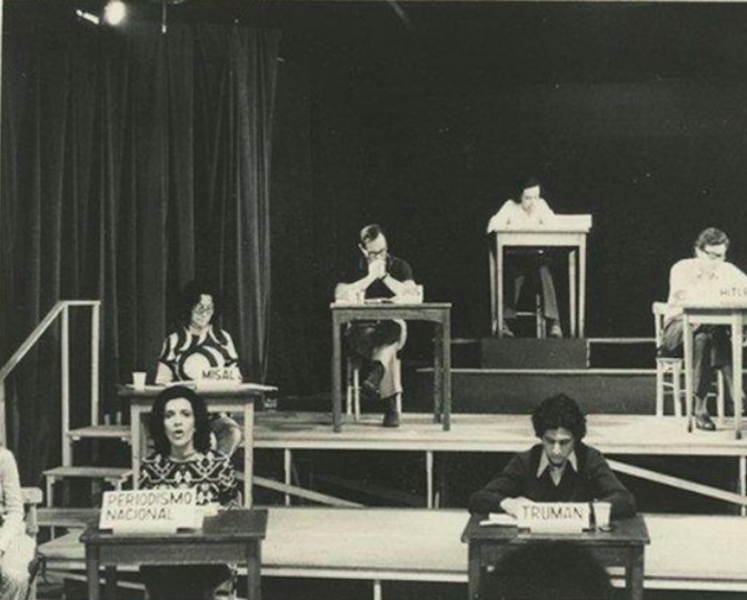 <p>Puesta en escena de <em>Palabras ajenas</em> bajo el título Operativo: <em>Pacem in terris</em>. Dirigida por Pedro Asquini, Teatro Larrañada, 1972</p>