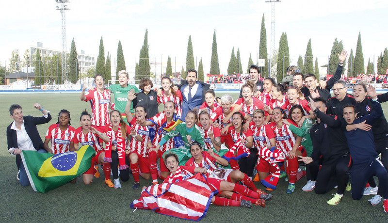<p>El Atletico de Madrid Femenino, celebrando el título de Liga, el 13 de mayo</p>