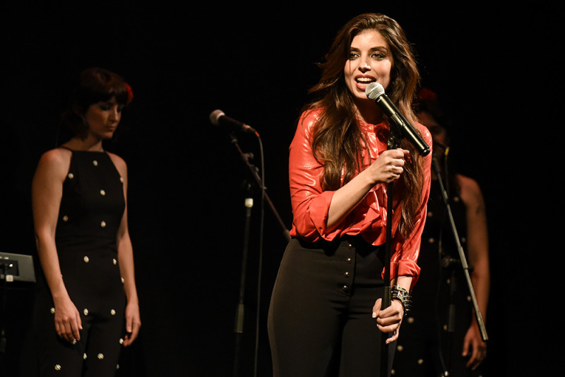 <p>Soleá Morente cantando en el concierto del teatro Lara, Madrid. 18 de abril de 2018.</p>