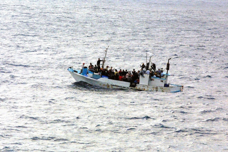 <p>Barco de refugiados en el Mediterráneo.</p>