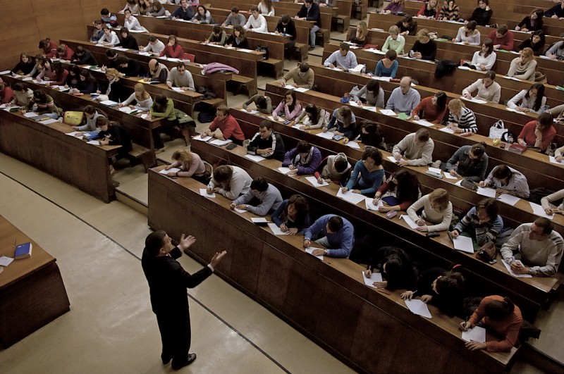 <p>Aula de la Universidad Complutense de Madrid.</p>